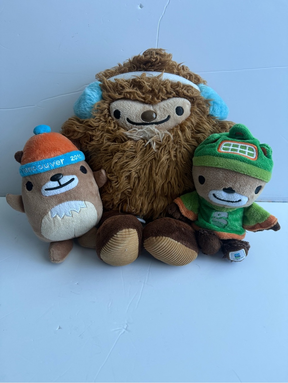 Vancouver 2010 Olympic Mascot Plush Lot of 3 Northern Gifts Mukmuk Quatchi Sumi